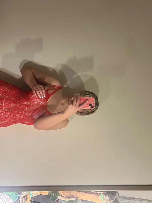 Afrodit Lily (ÜCRETSİZ)