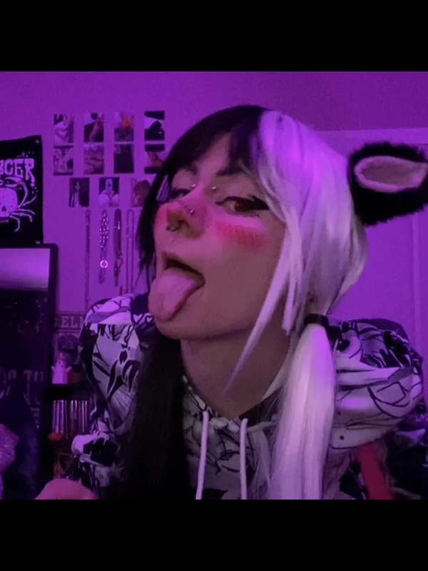 Alice :3