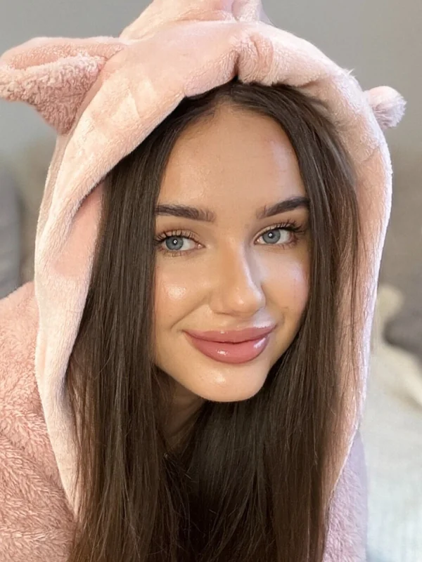 𝓐𝓵𝓲𝓼𝓪_𝓥𝓘𝓟