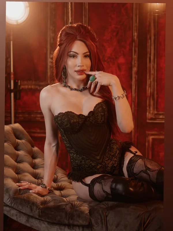 Ariel Demure
