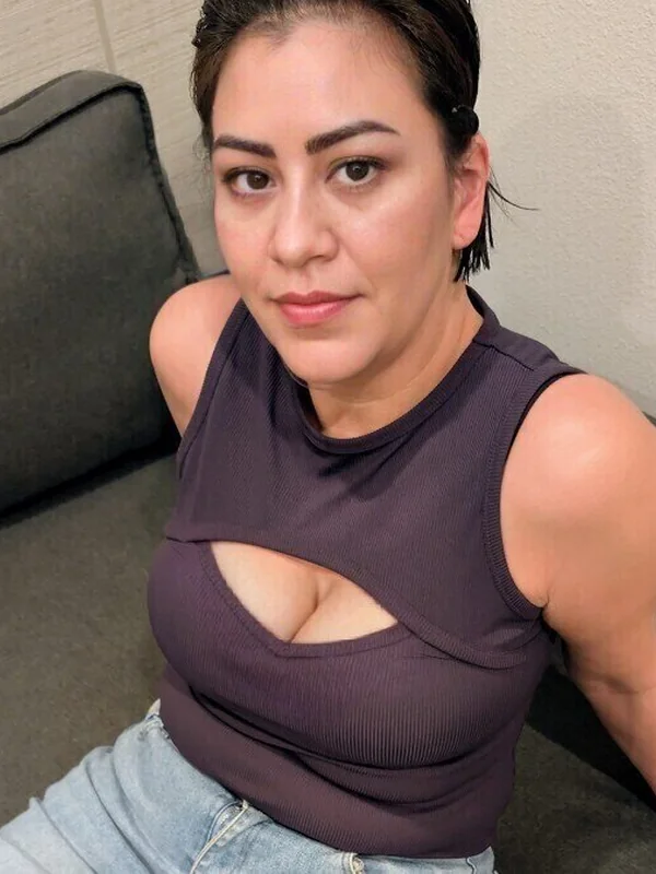 Latina Wife
