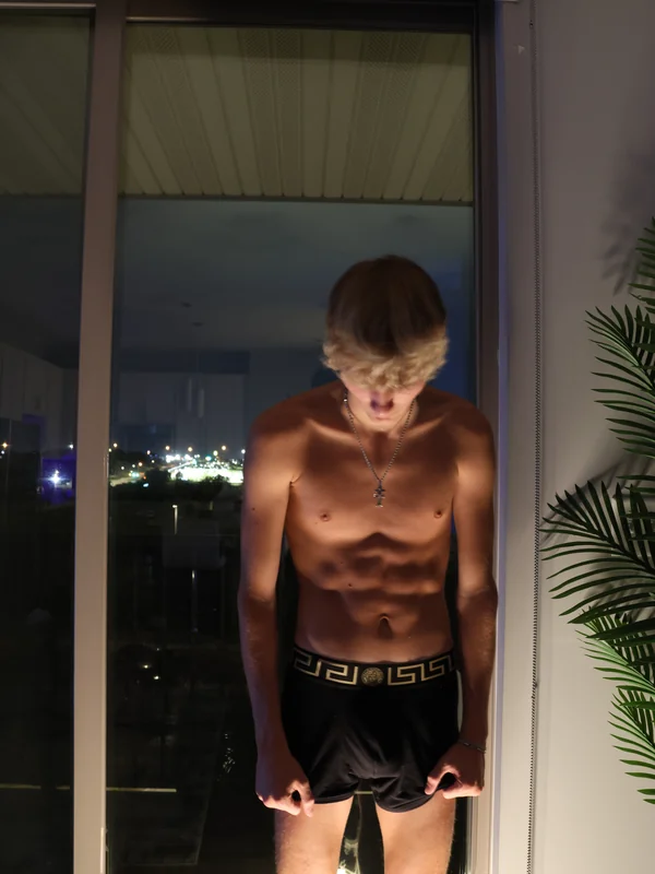 Blonde Boy Brad
