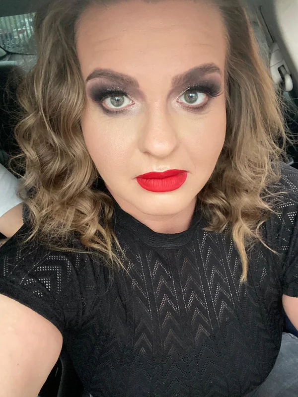 Blondy Red lips