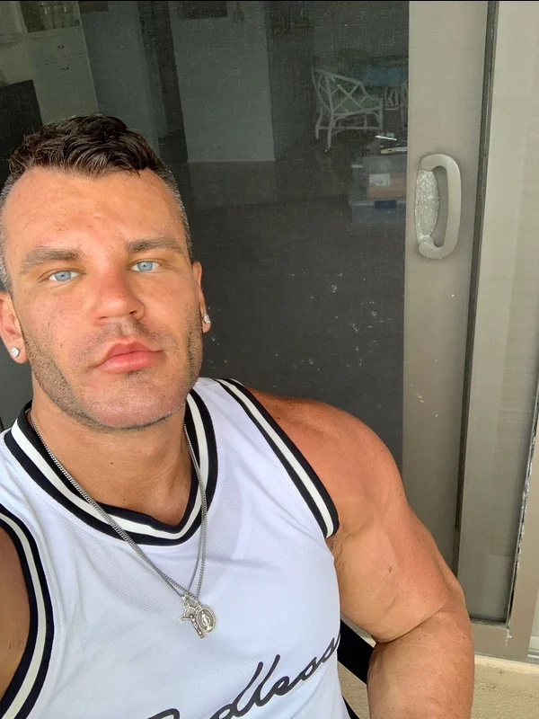 Bobby Biceps Free