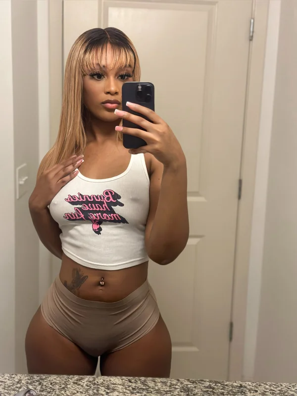 BOMBSHELL VIP 🐱