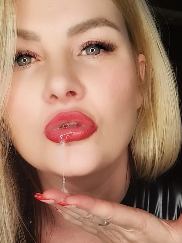 Lady Sara Borgia🖤⛓️‍💥