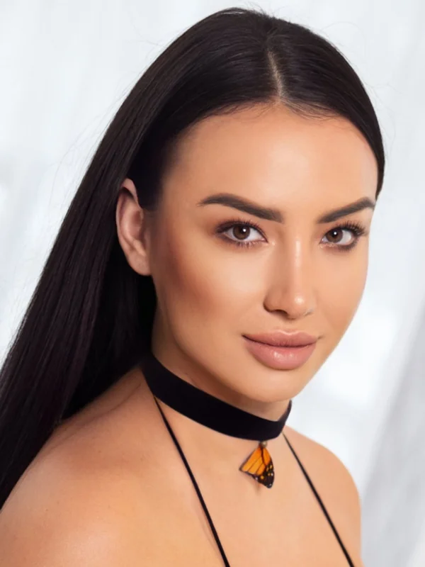 Busty Brunette Regina