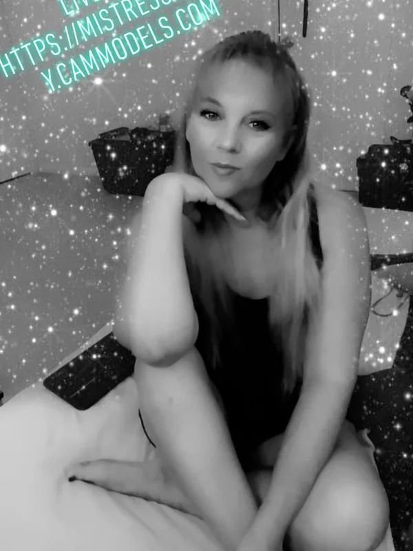 Cassidy Cream 🏆 Trophy Wife