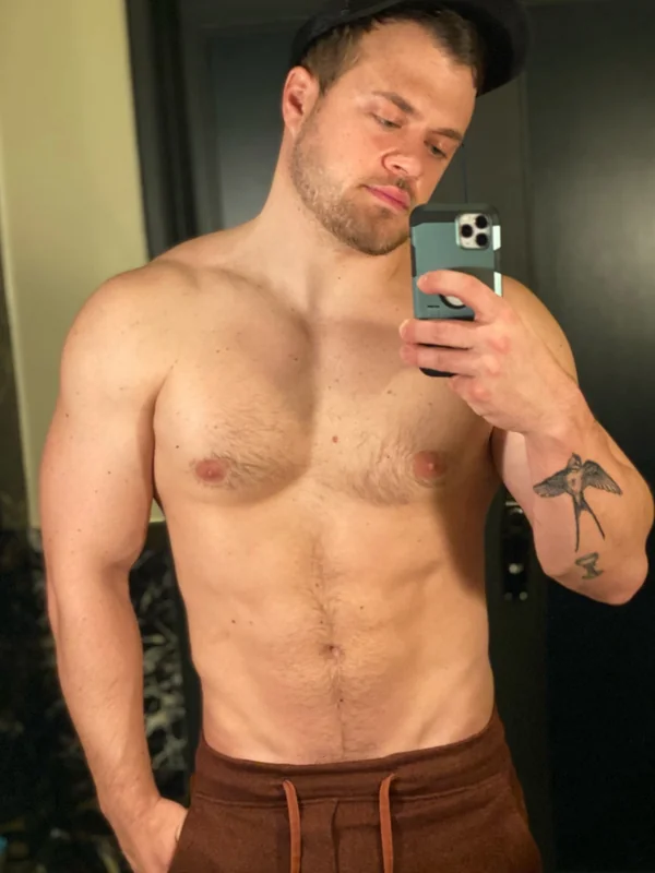 Chris Rhodes