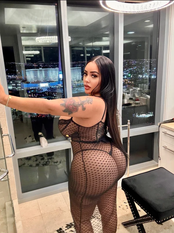 💋 BIGGEST TITS ON ONLYFANS 💋