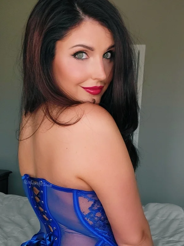 💜 Elizabeth Monarch (free page)