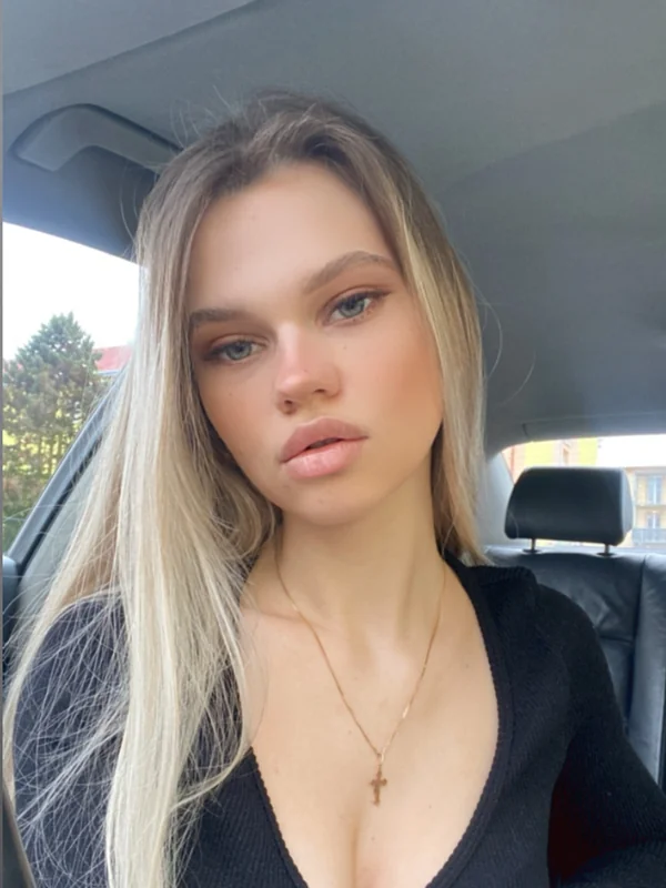 Emily Ross 😏🤗