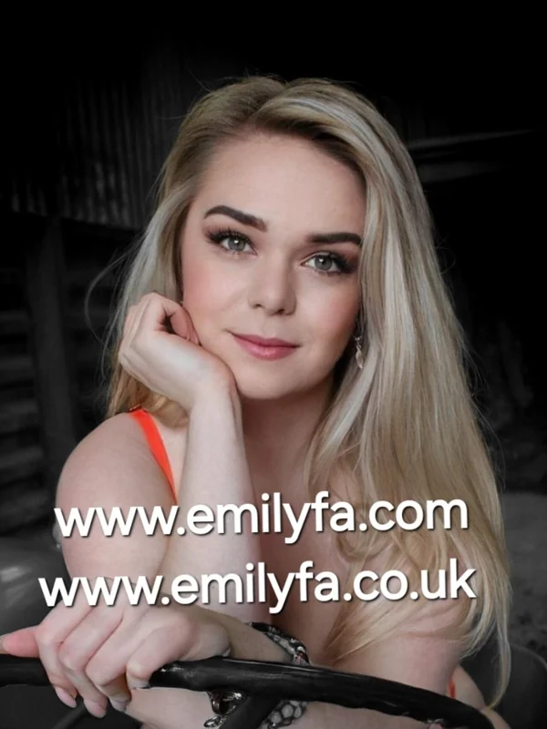 Emily FA Country Girl Yorkshire Fan Page
