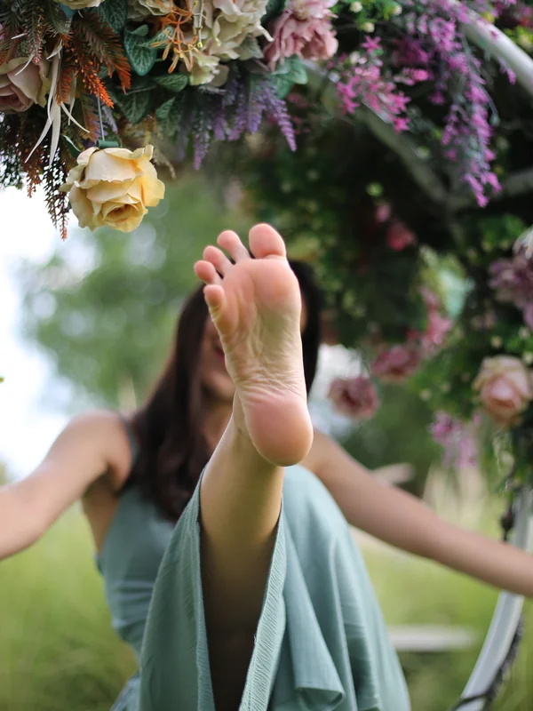 Eurasian Feet