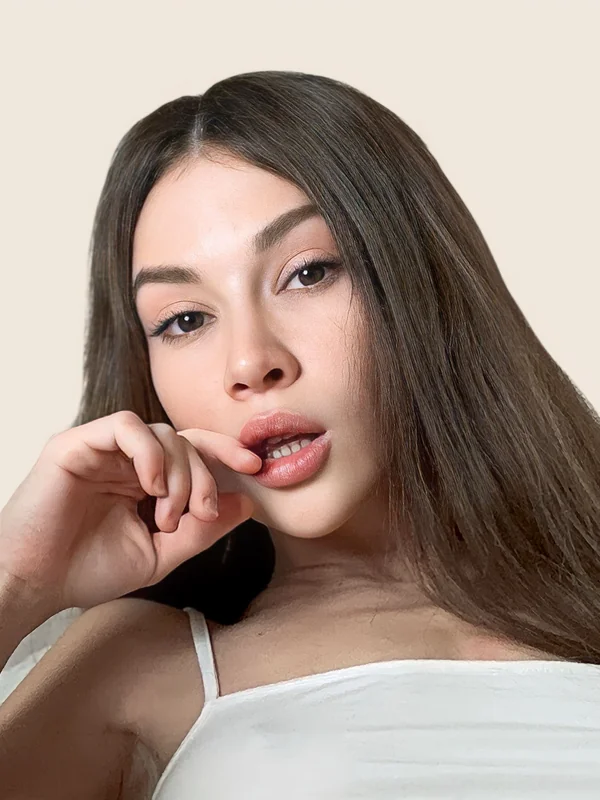 𝐄𝐯𝐚 𝐕𝐞𝐞💎 petite fit brunette 😍