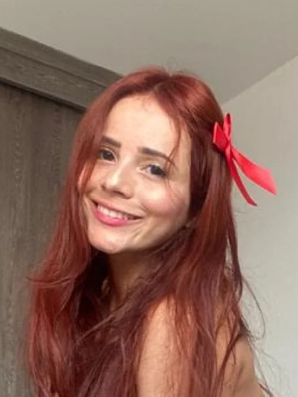 Eve Rouge 🌹 TINY RED E-GIRL 🌹