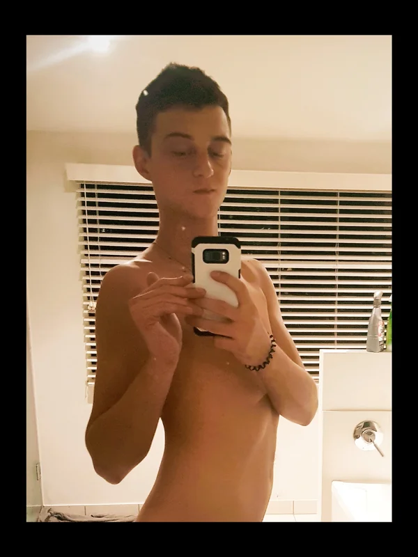Femboi94