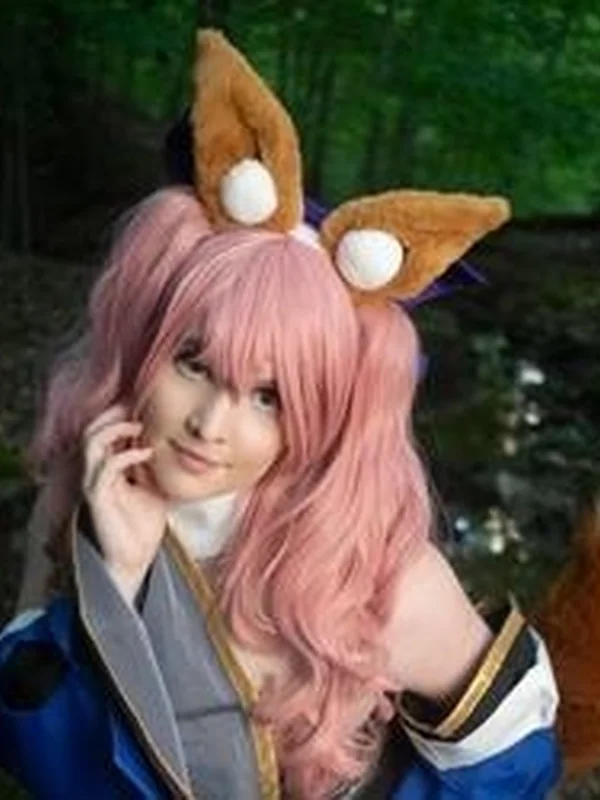 FoxyCosplay just a lovable fox girl. <3