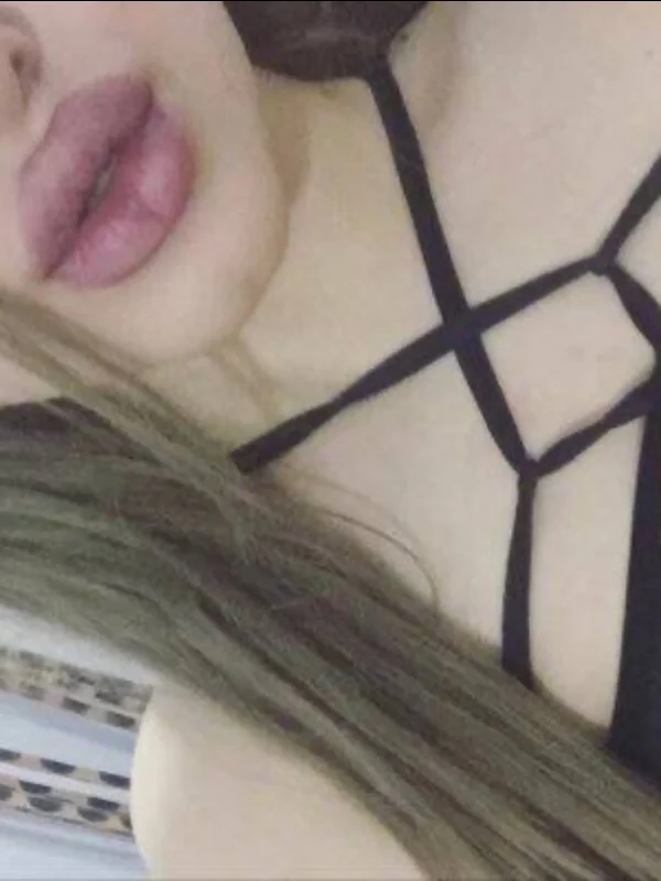 DM ME!💕 (GIA)