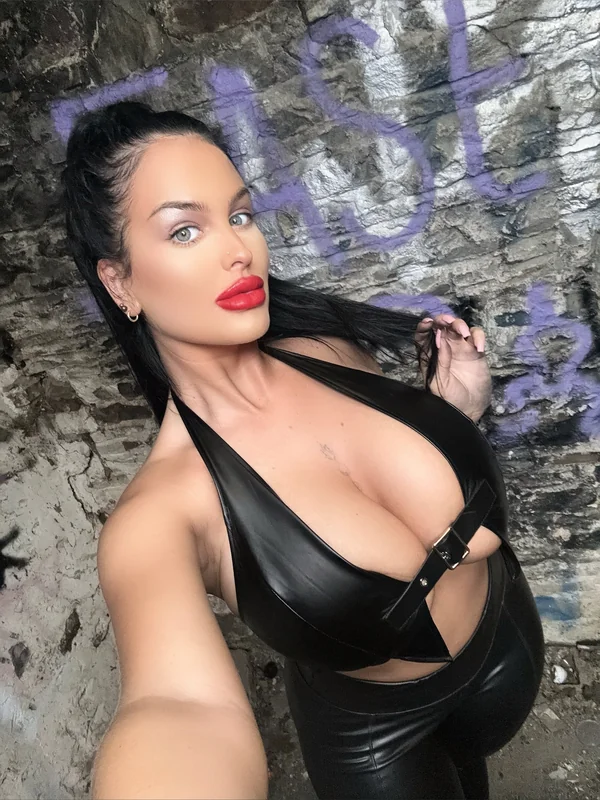 ⛓️ Goddess Camilla Rose ⛓️