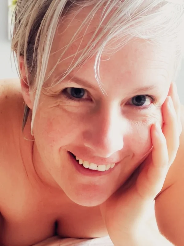 Anja the Swedish ex-Mormon Mommy