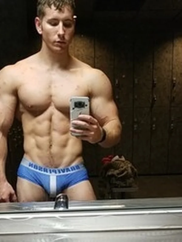 Hotmuscles6t9