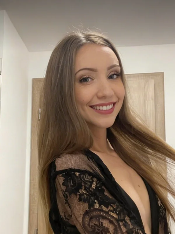 💋🤩 Hailey GOLD Girl 🤩💋