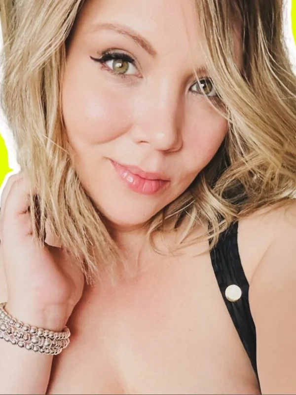 Isabella Lee VIP
