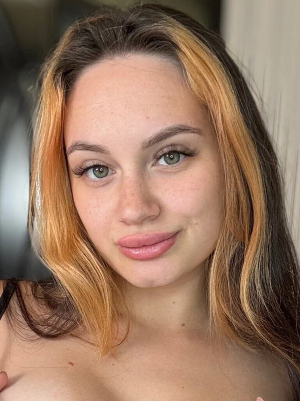 Kat 🐰