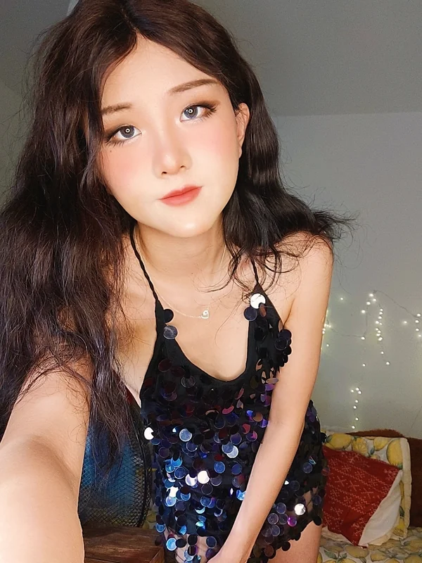 Kaveski Suzuki college girl next door