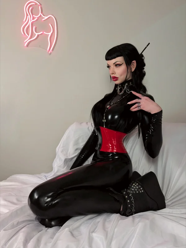 Lacey Graves 🪦🦇