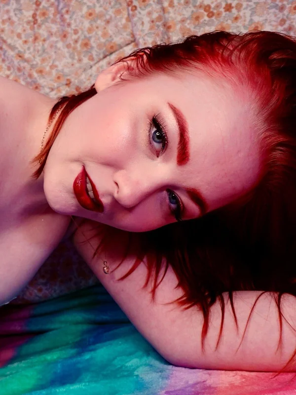 Lanie Luxx 👽 dirty talk extraordinaire ✨