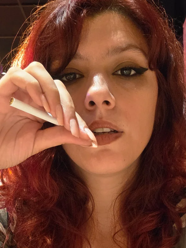 Lara Smoking
