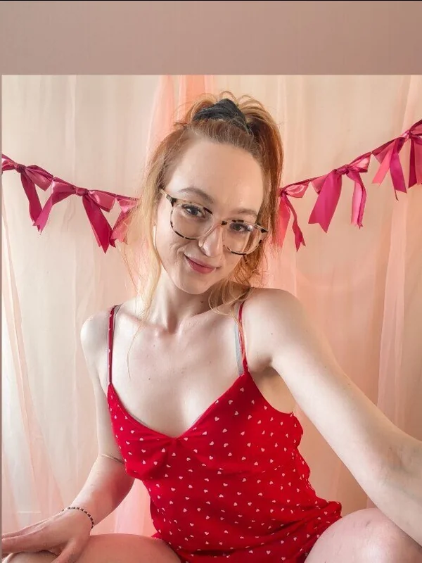 kate (✿◠‿◠)