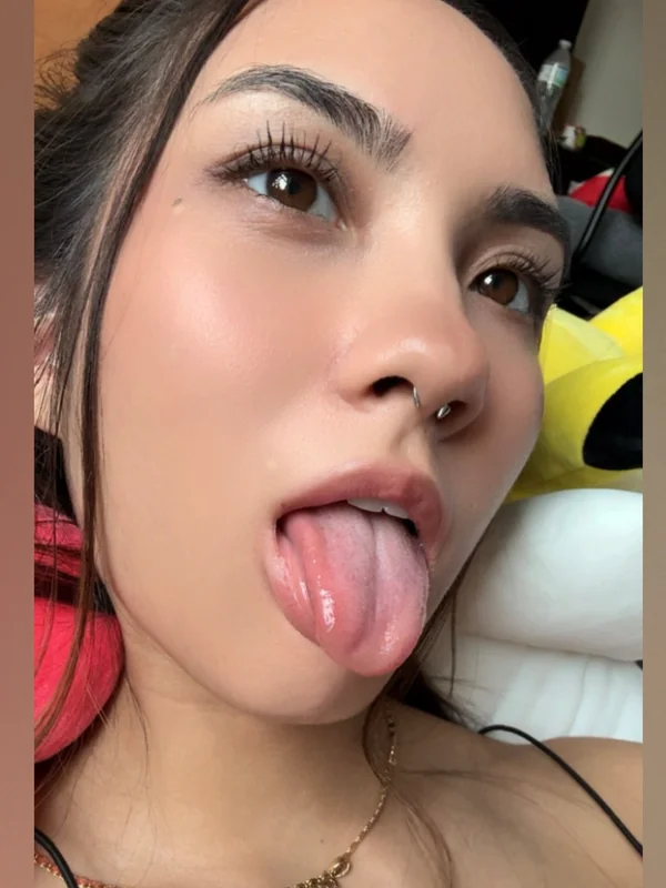 Lily Tan 🥰😉🦶🏼❤️