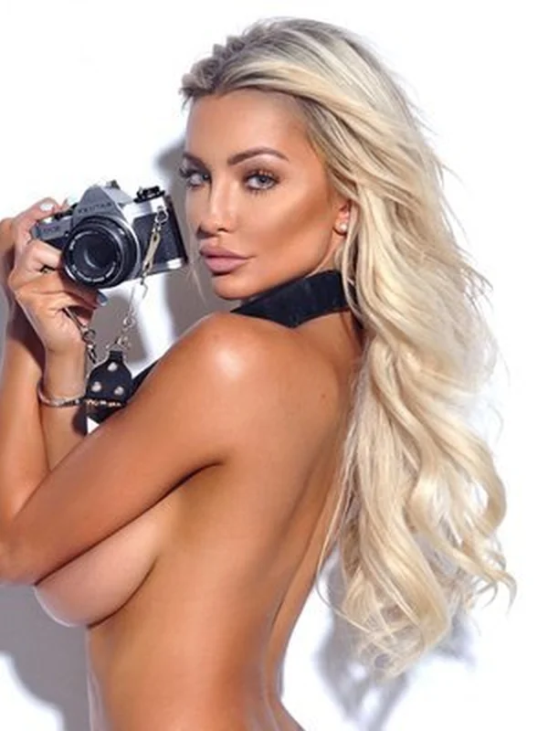 Lindsey Pelas