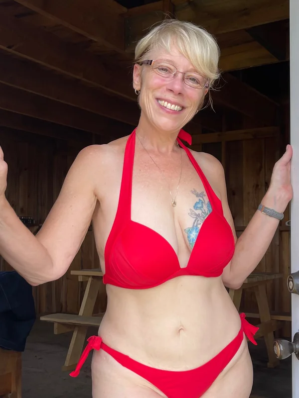 Lisa_onthe_weekend_FREE