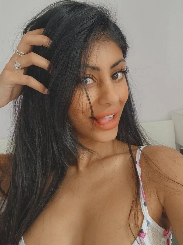 👅 𝐏𝐋𝐀𝐘 𝐖𝐈𝐓𝐇 𝐋𝐎𝐋𝐀 𝐑𝐎𝐒𝐄 💋