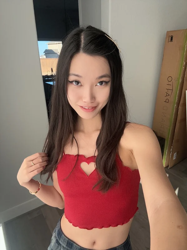 lucymochi 🌸 FREE ACCT