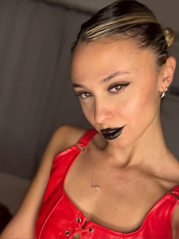 Mistress Nina