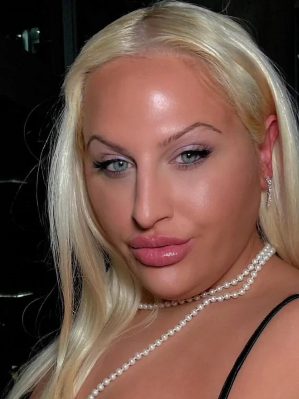 Naomi Platinum