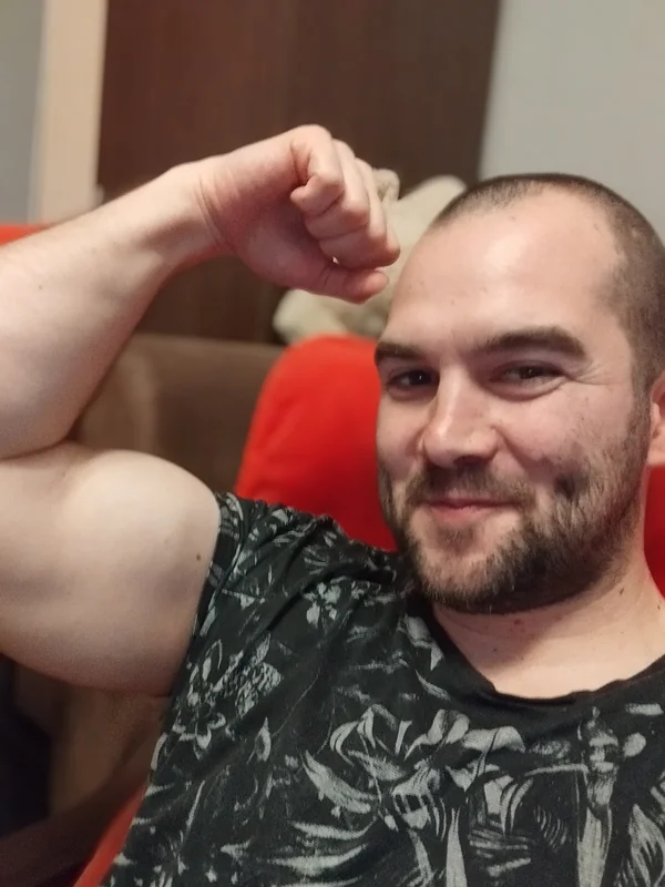 𝗡𝗜𝗞𝗢𝗦𝗧𝗘𝗥𝗢𝗡𝗘 💪👑
