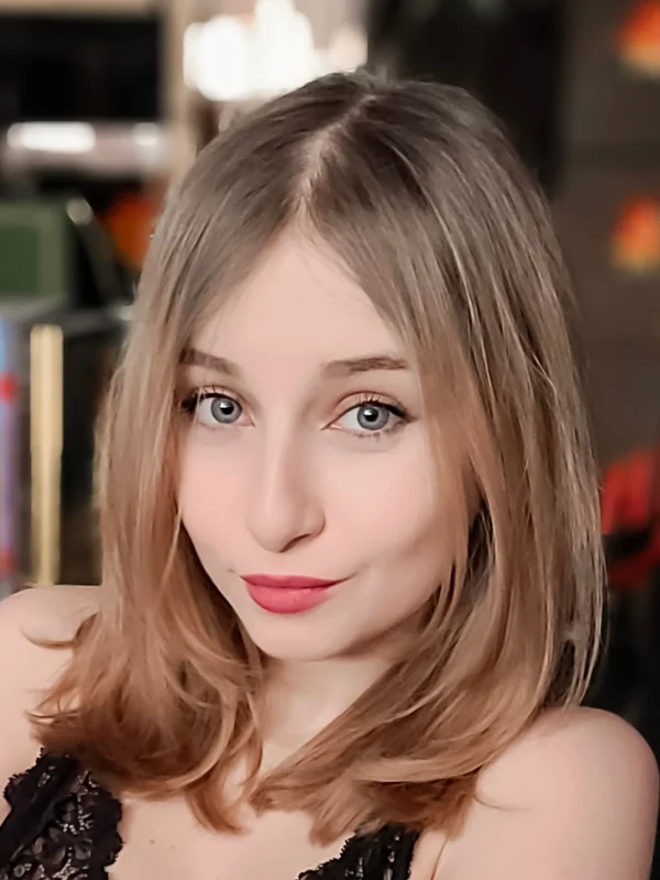 Petite Feline