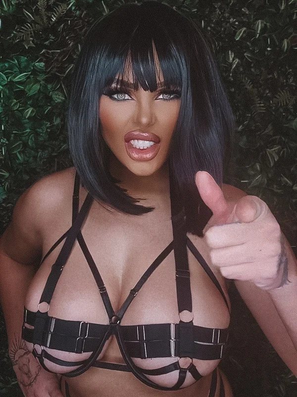 𝗬𝗢𝗨𝗥 𝗥𝗔𝗨𝗡𝗖𝗛𝗬 𝗚𝗜𝗥𝗟𝗙𝗥𝗜𝗘𝗡𝗗❤️‍🔥☠️