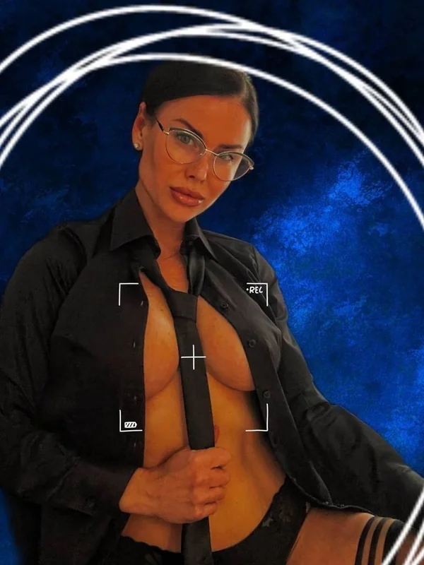 🎀 𝒜𝓃𝒾𝓉𝒶 𝑅𝑜𝓍 🟢 ONLINE NOW