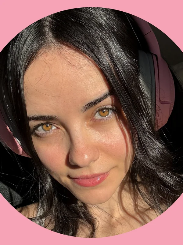 Sarah 🌸 your fav egirl ╰(◡‿◡🌸╰)