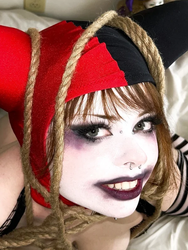 Scarlett Clown 🤡💋
