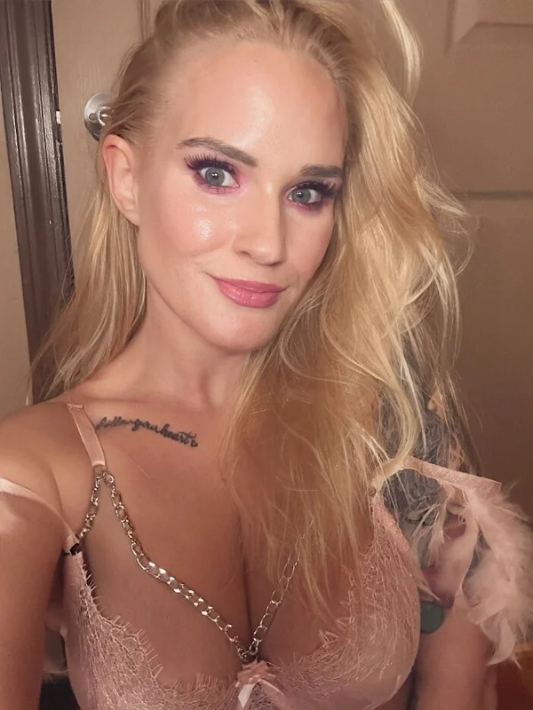 Shazza McKenzie