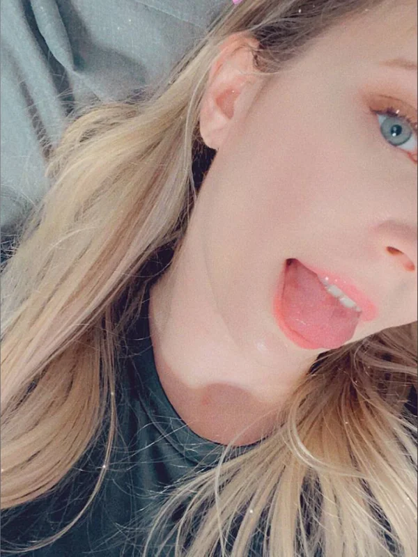 Cutie 🥰👅