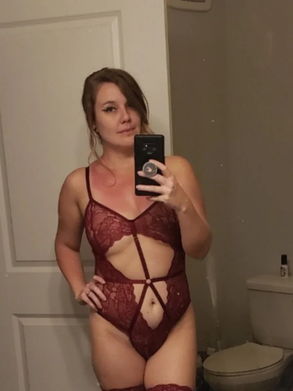 Skylar - Kinky Wife